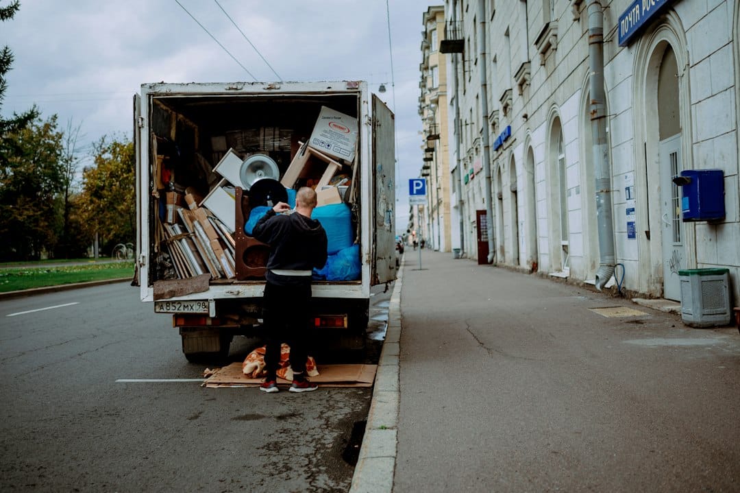 How to Choose a Removal Company in the UK: 10 Checks Before You Book